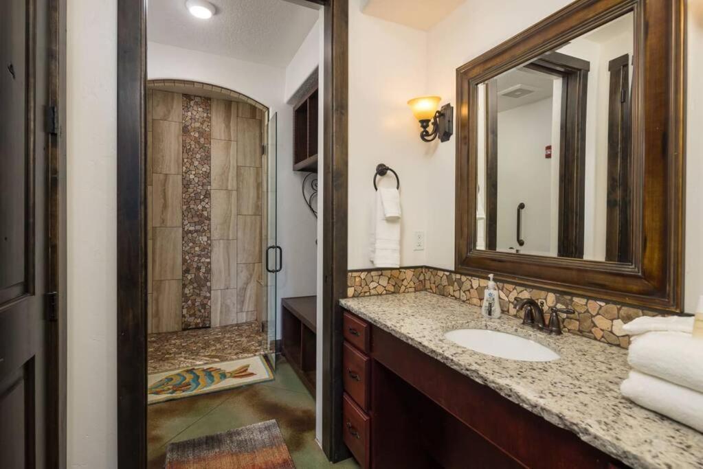 Luxury Downtown Rental Moab Exterior photo